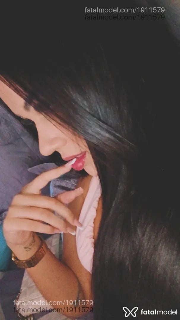Acompanhante mulher morena (o) de olhos castanhos - Brenda