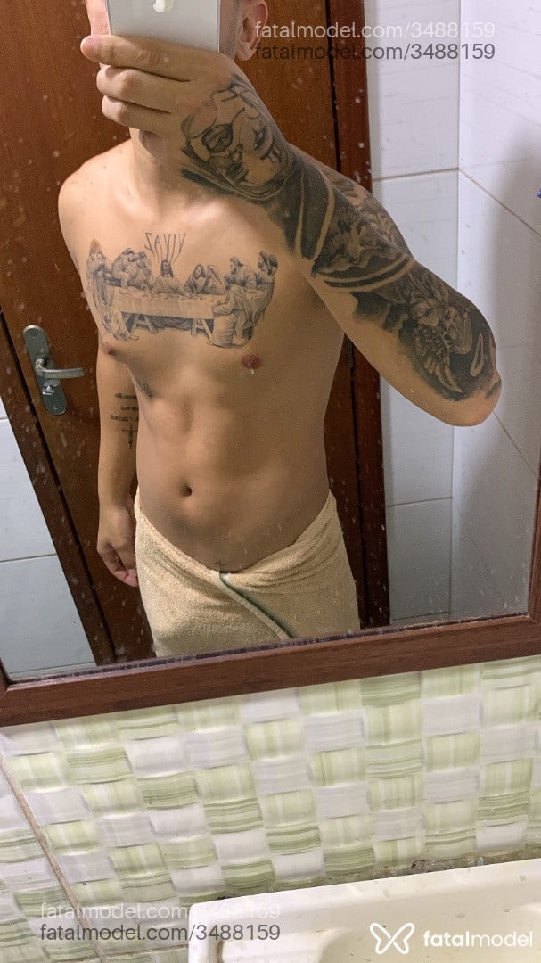 Acompanhante homem com cabelo castanho de olhos castanhos - Gabriel Santos