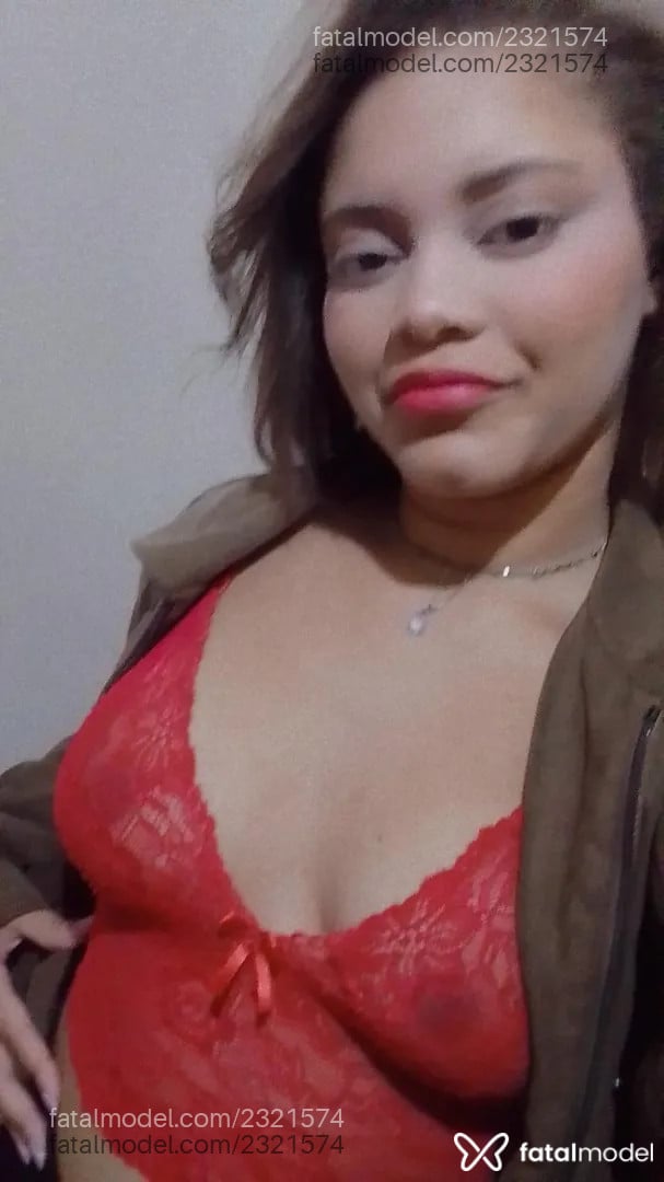 Acompanhante mulher com cabelo castanho de olhos castanhos - Angel Acompanhante mulher com cabelo castanho de olhos castanhos - Angel