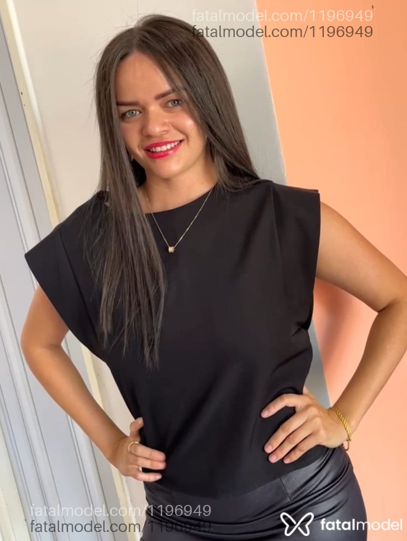 Acompanhante mulher loira (o) de olhos azuis - YSA MODELLO