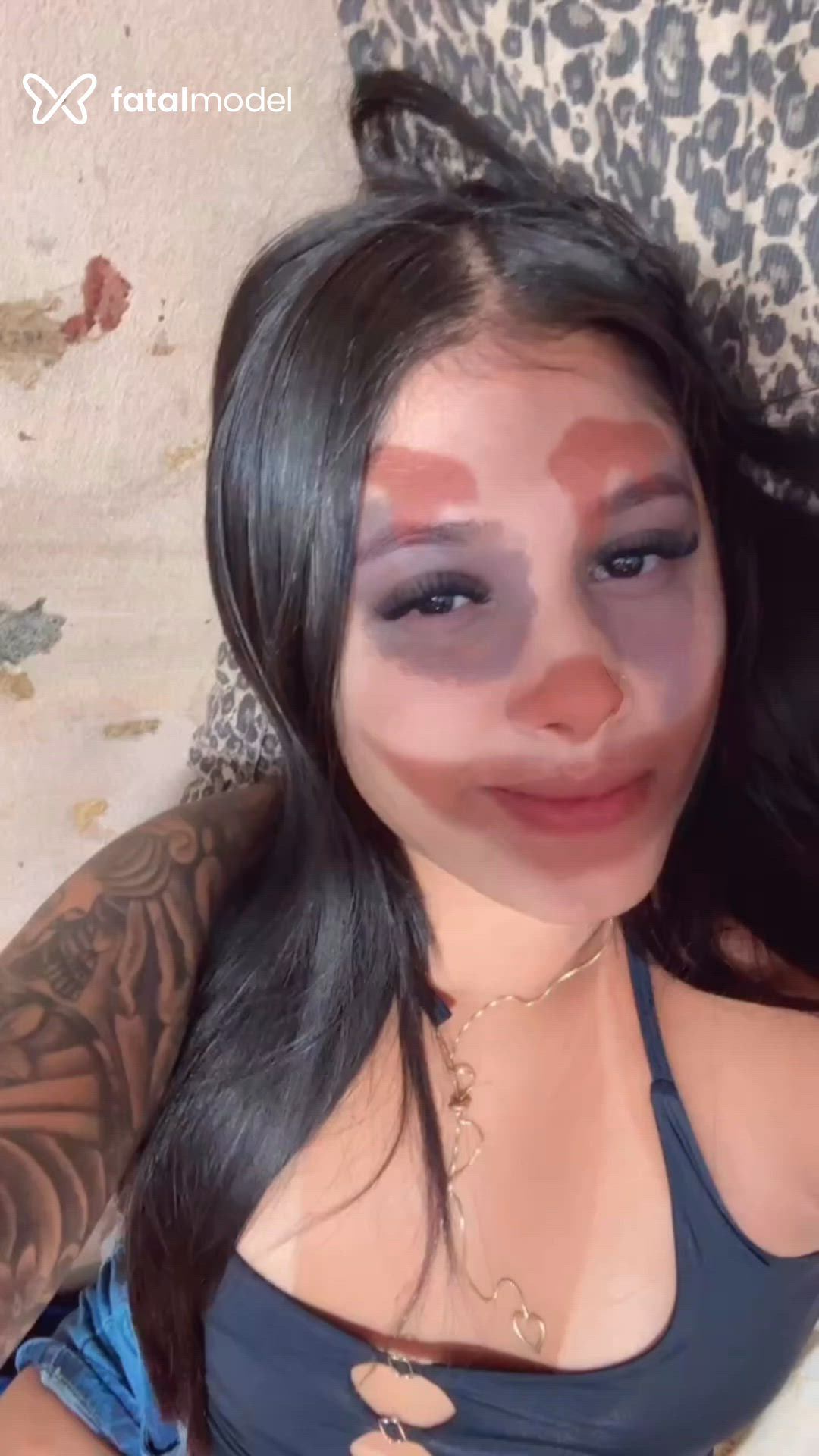 Acompanhante mulher morena (o) de olhos castanhos - Bruna