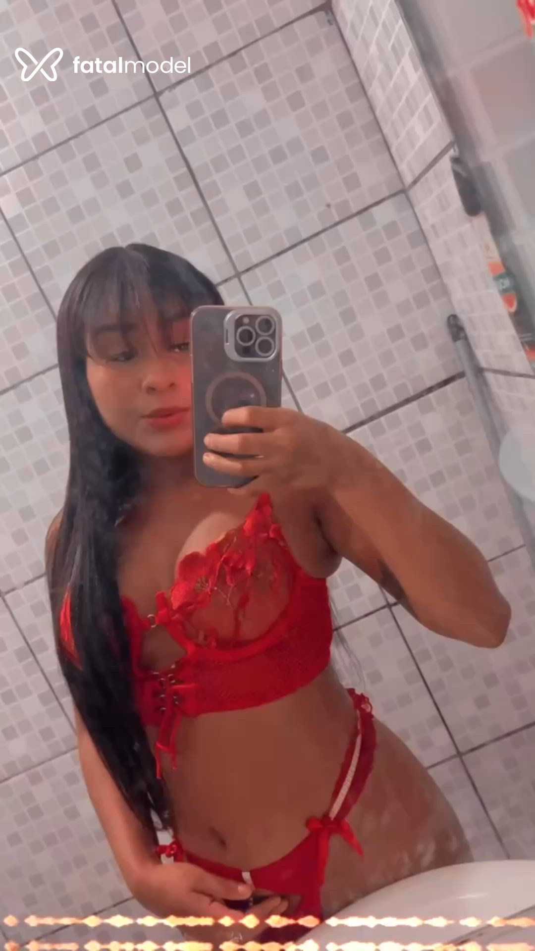 Acompanhante mulher morena (o) de olhos castanhos - Hadassa
