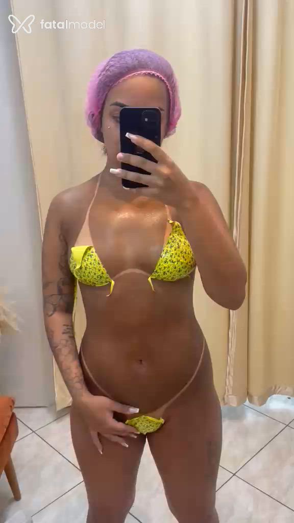 Acompanhante mulher morena (o) de olhos mel - Bianca Acompanhante mulher morena (o) de olhos mel - Bianca