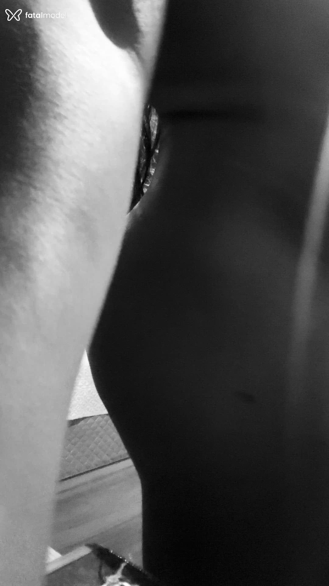 Acompanhante mulher morena (o) de olhos pretos - Amary