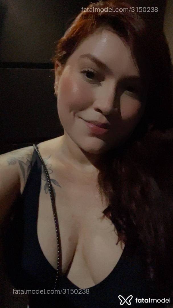 Acompanhante mulher ruiva (o) de olhos castanhos - Luiza Bellini