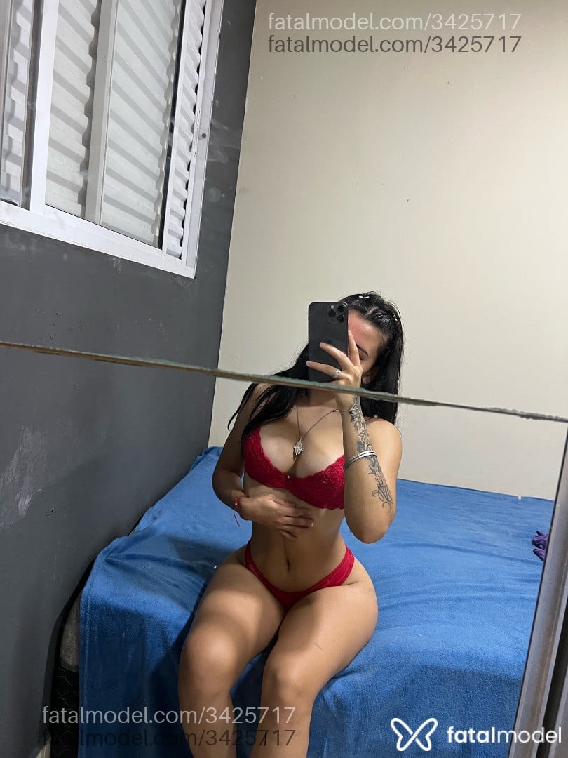 Acompanhante mulher morena (o) de olhos pretos - Natalia