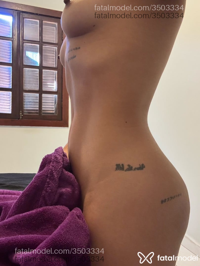 Acompanhante mulher ruiva (o) de olhos castanhos - Lua Bianchini
