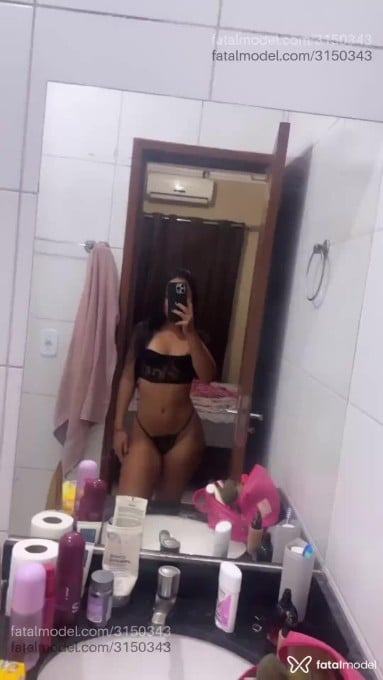 Acompanhante mulher morena (o) de olhos castanhos em Goianésia - Thalya