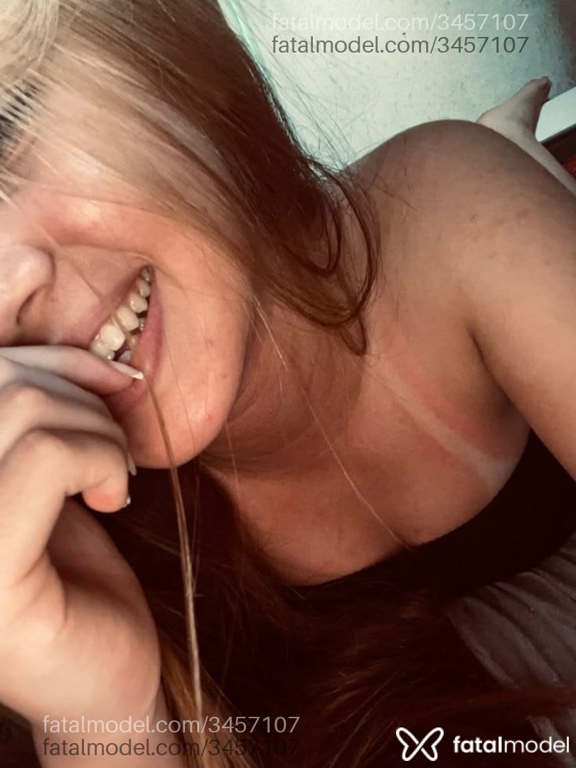 Acompanhante mulher loira (o) de olhos mel - Pietra