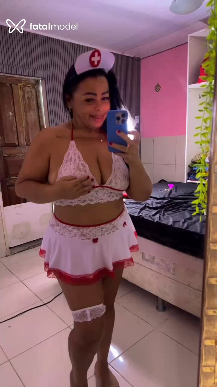 Acompanhante mulher com cabelo castanho de olhos castanhos - Jhoy Santtos