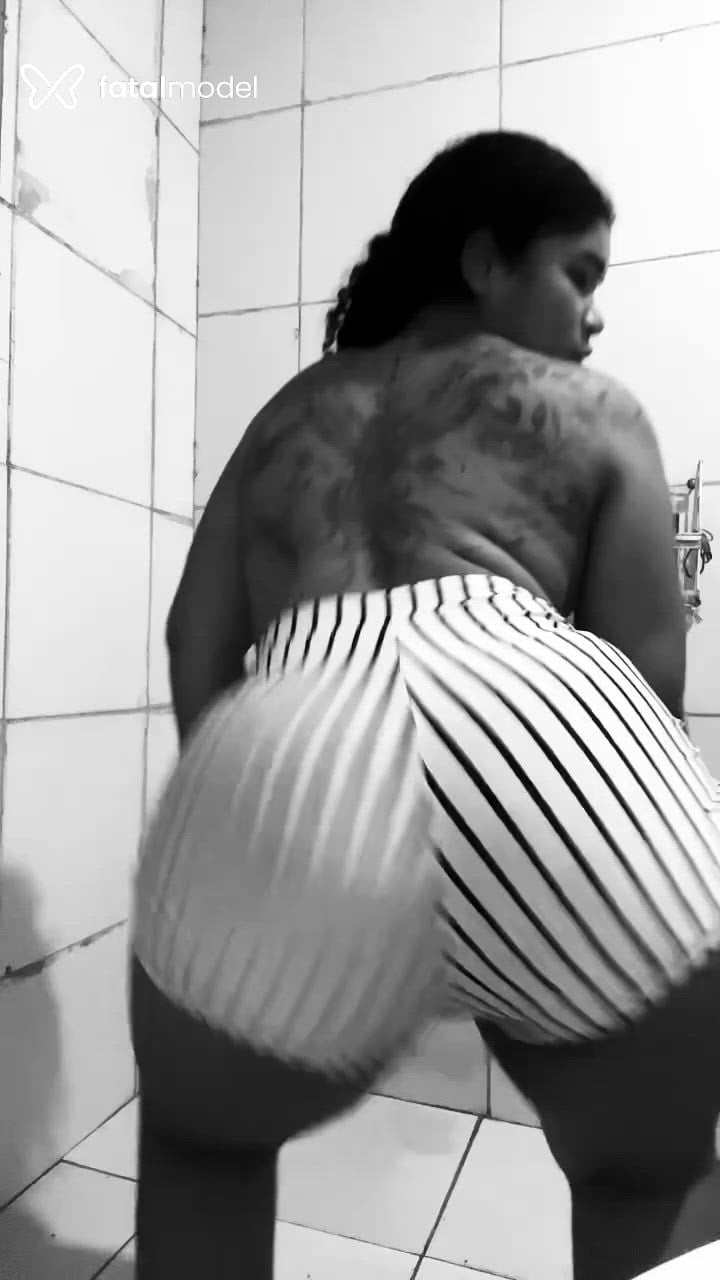 Acompanhante mulher trans morena (o) de olhos pretos - Cacau Acompanhante mulher trans morena (o) de olhos pretos - Cacau