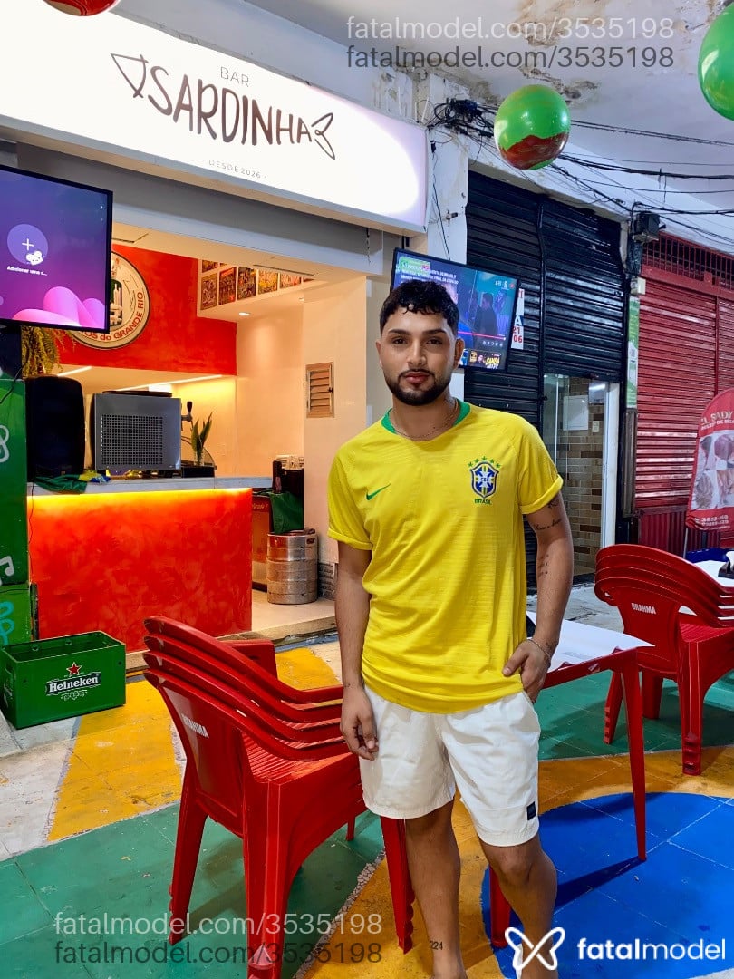 Acompanhante homem morena (o) de olhos castanhos - Alex Mendes
