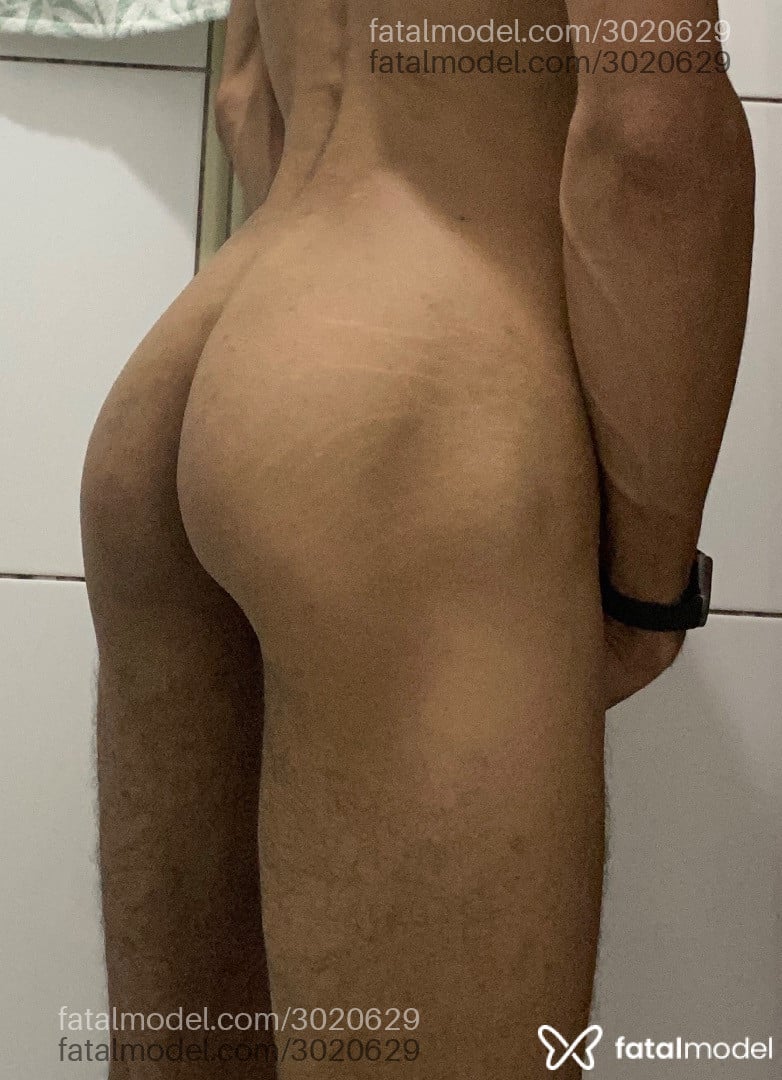 Acompanhante homem morena (o) de olhos castanhos - Zayan