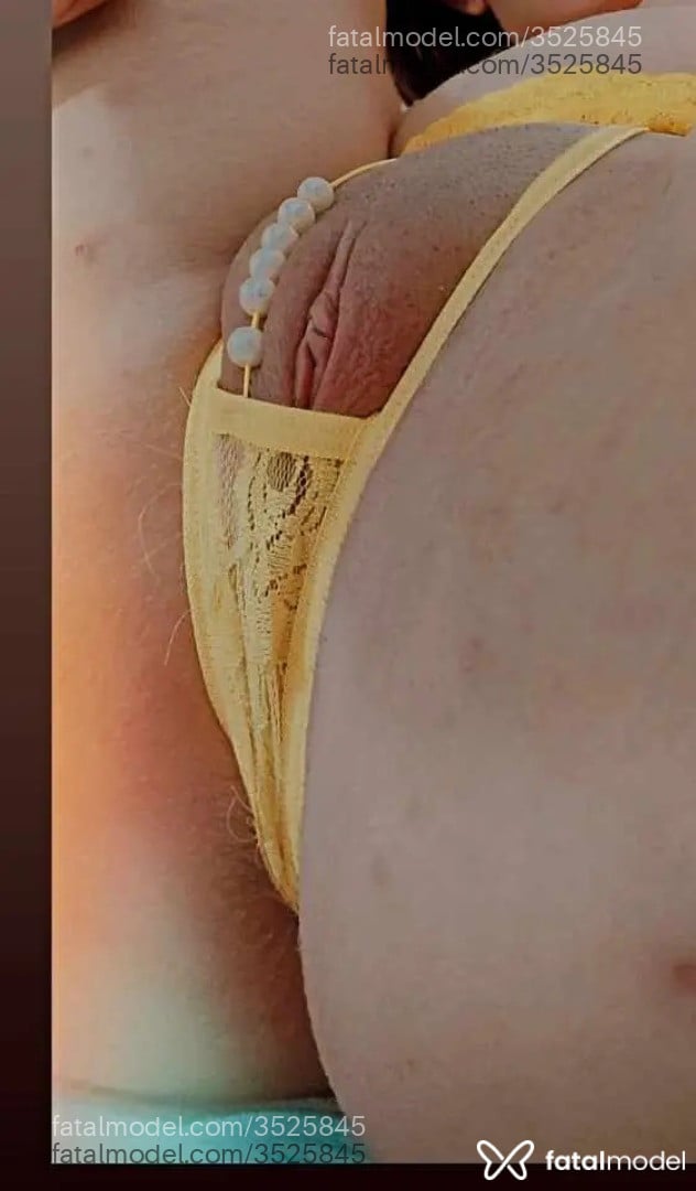 Acompanhante mulher com cabelo castanho de olhos castanhos - Melissa Cadore Acompanhante mulher com cabelo castanho de olhos castanhos - Melissa Cadore