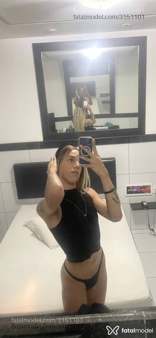 Acompanhante mulher trans loira (o) de olhos castanhos em Natal - Bárbara Duquette