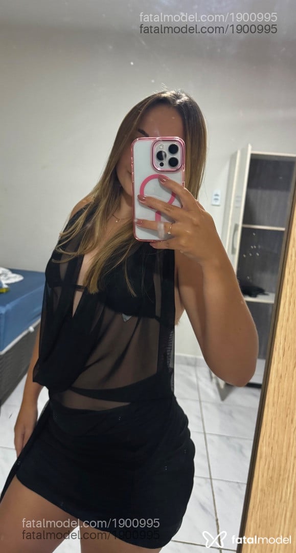 Acompanhante mulher loira (o) de olhos verdes - Camila