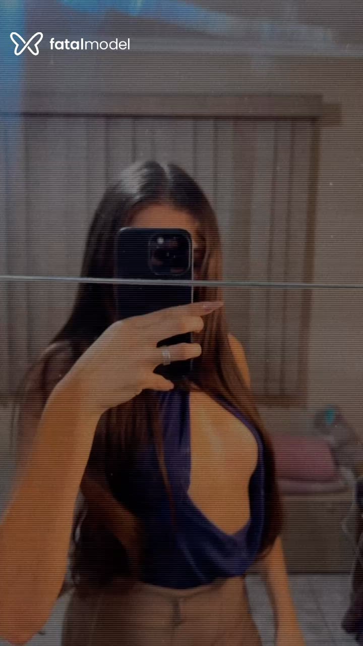 Acompanhante mulher morena (o) de olhos azuis - Clara Reis