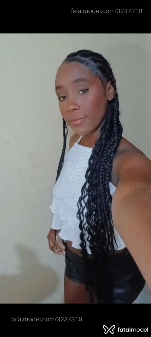 Acompanhante mulher com cabelo castanho de olhos pretos - Maria Acompanhante mulher com cabelo castanho de olhos pretos - Maria