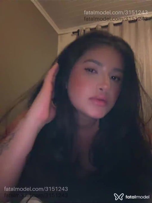 Acompanhante mulher morena (o) de olhos pretos - Ana Artaxexes Acompanhante mulher morena (o) de olhos pretos - Ana Artaxexes