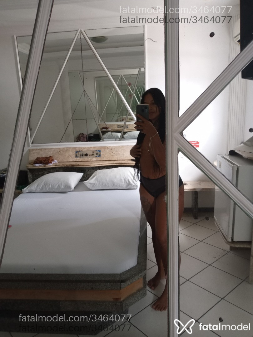 Acompanhante mulher morena (o) de olhos pretos - Amanda