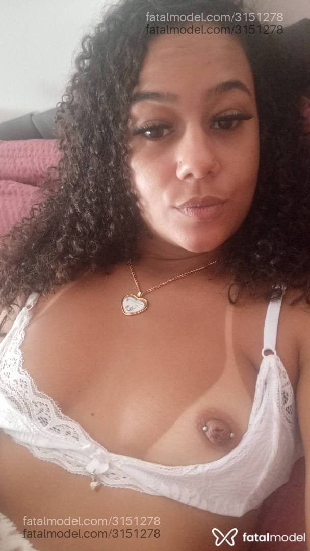 Acompanhante mulher morena (o) de olhos castanhos - Camyla