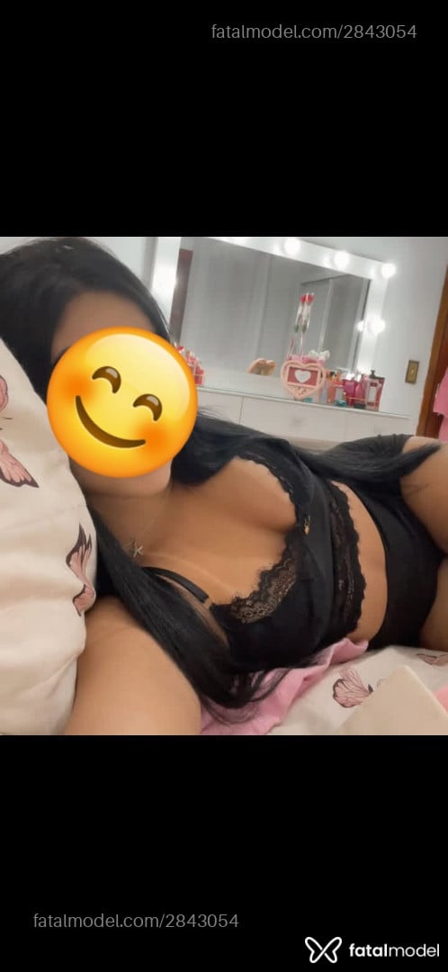 Acompanhante mulher morena (o) de olhos pretos - Melissa