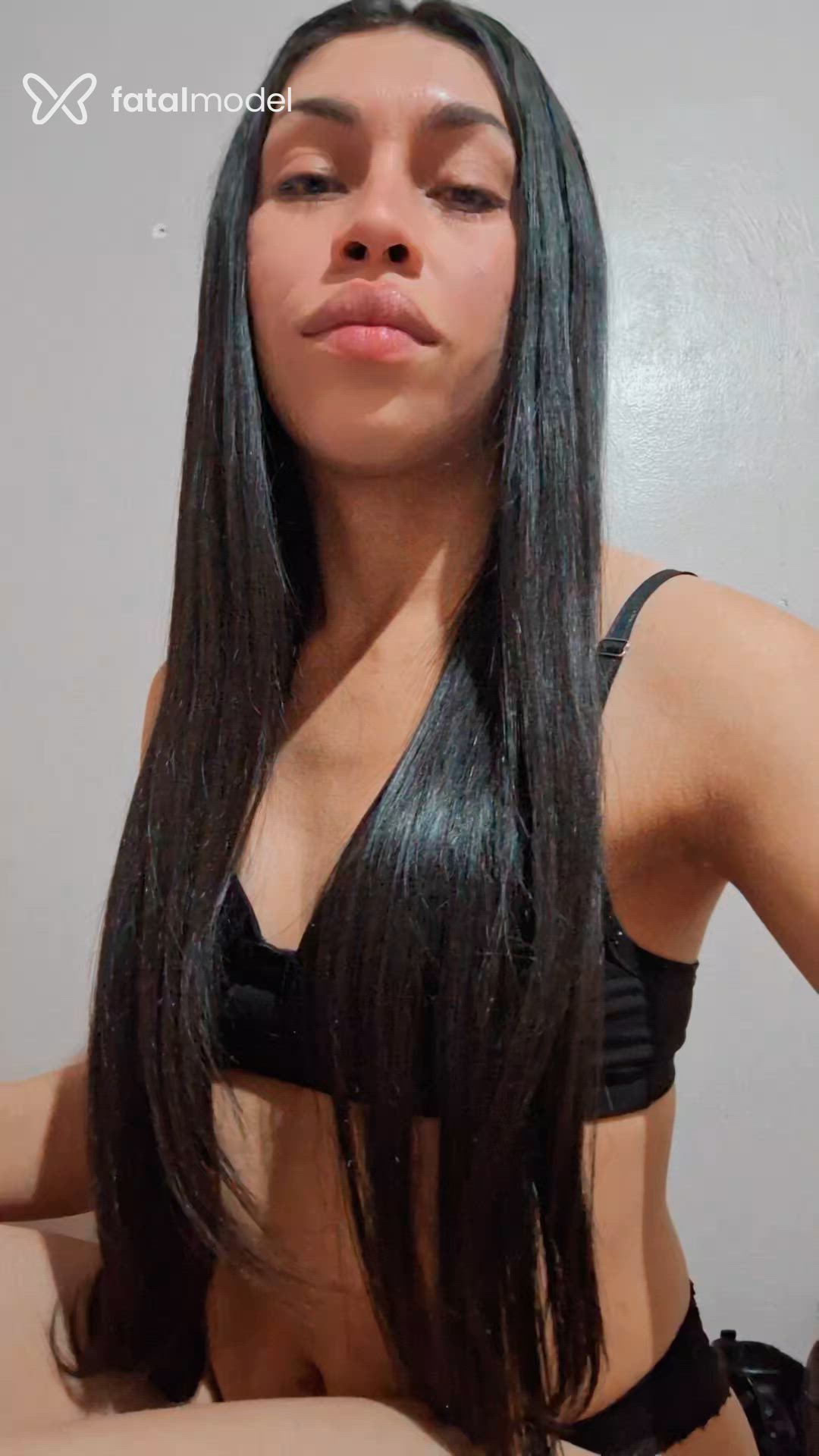 Acompanhante mulher trans morena (o) de olhos castanhos - Priscila