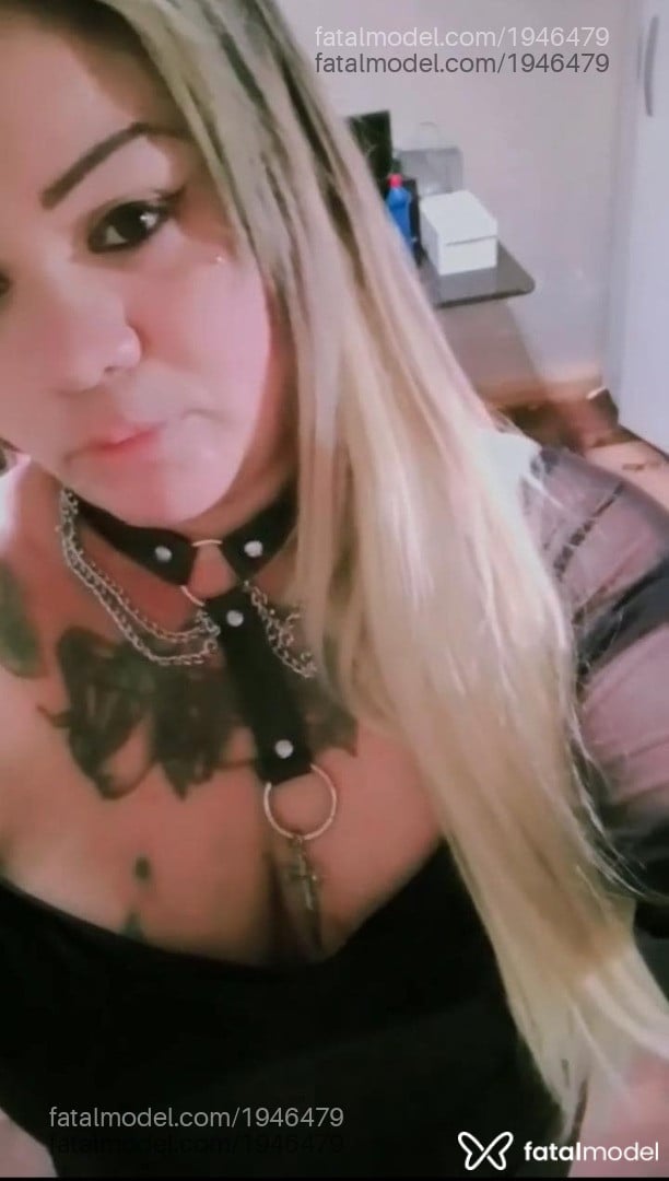 Acompanhante mulher loira (o) de olhos castanhos - Cris Nathacha