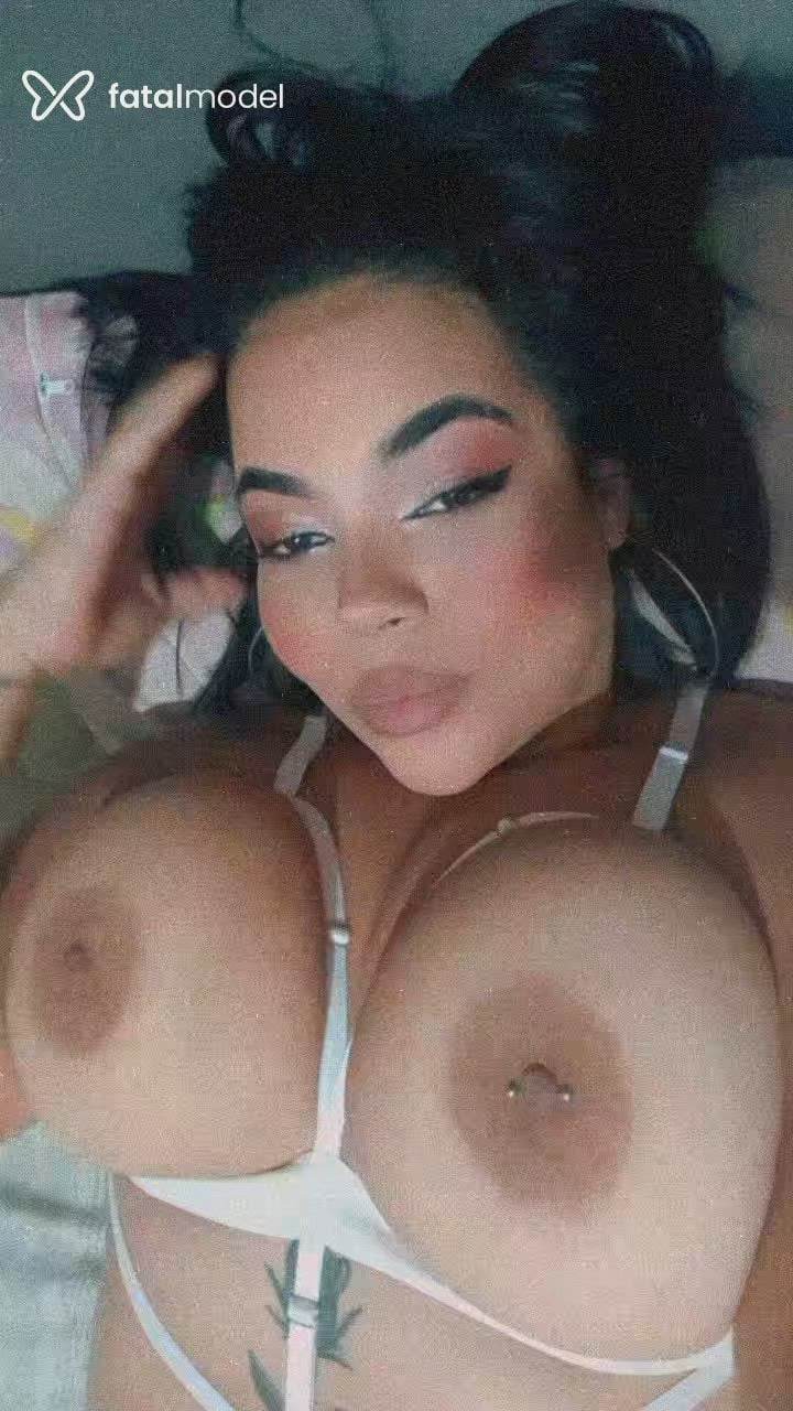 Acompanhante mulher morena (o) de olhos castanhos - Raquel