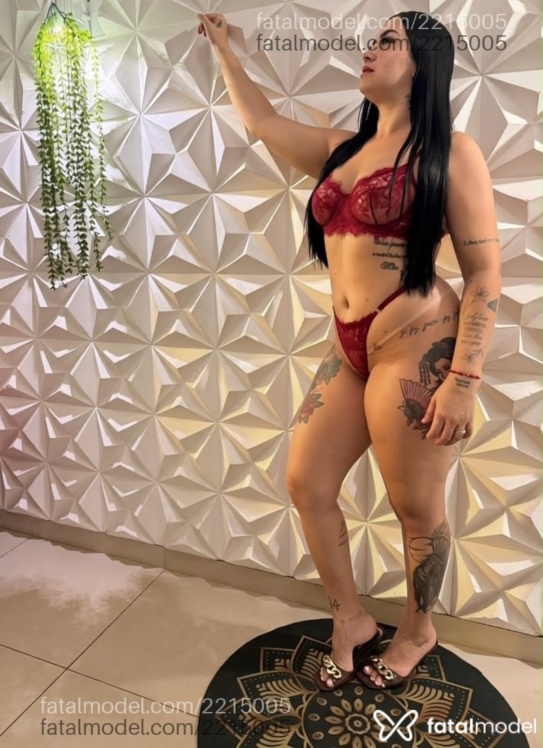 Acompanhante mulher com cabelo castanho de olhos castanhos - Kelly Nunes