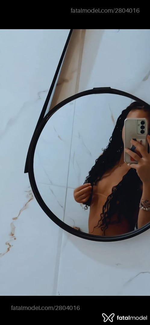 Acompanhante mulher trans morena (o) de olhos mel - Gabriella Acompanhante mulher trans morena (o) de olhos mel - Gabriella