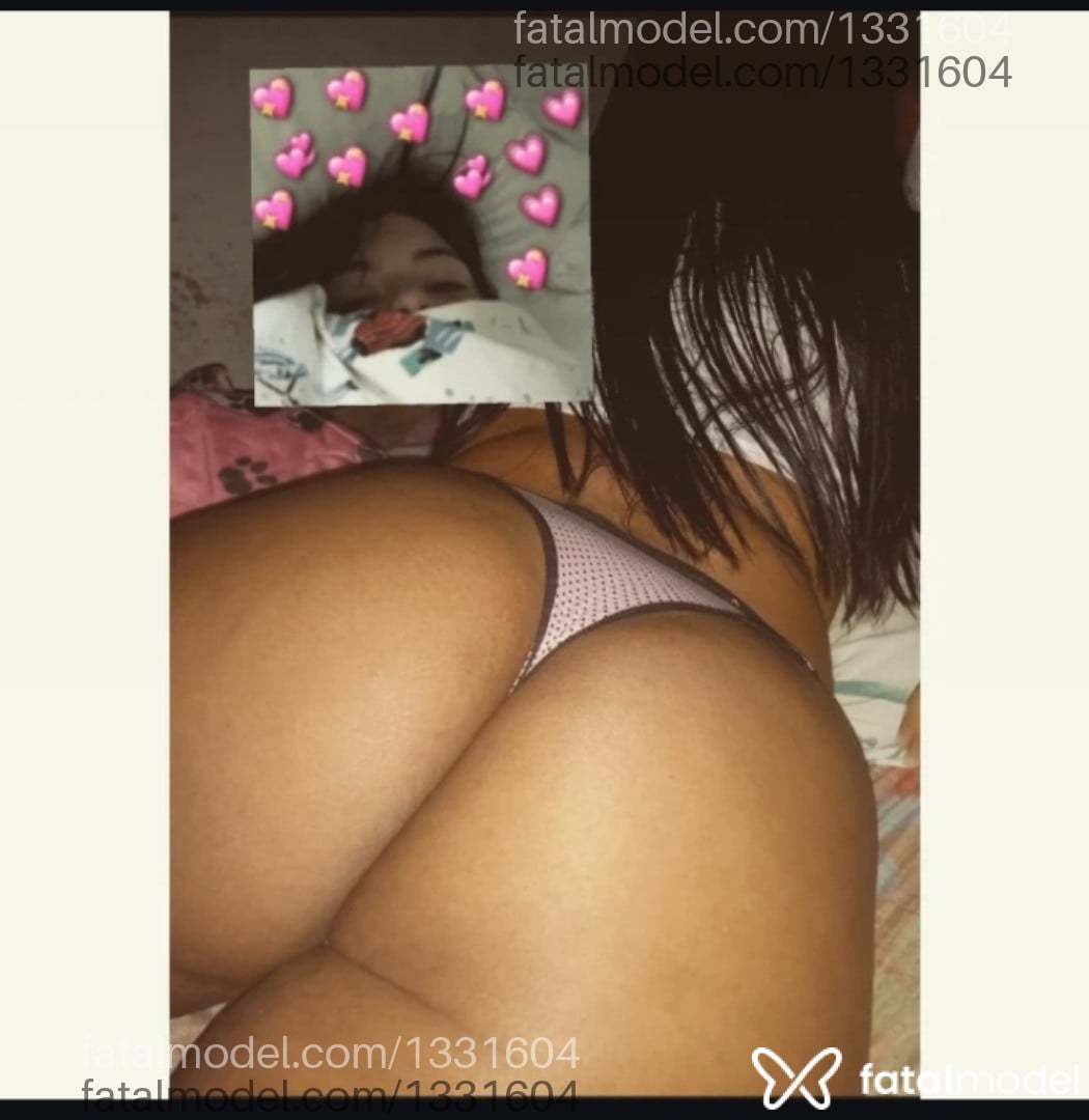 Acompanhante mulher morena (o) de olhos pretos - Melzinhaa