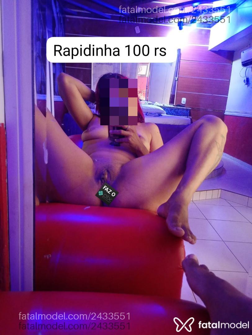 Acompanhante mulher loira (o) de olhos castanhos - Kell