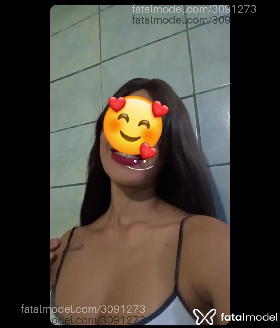 Acompanhante mulher com cabelo castanho de olhos castanhos - Milena