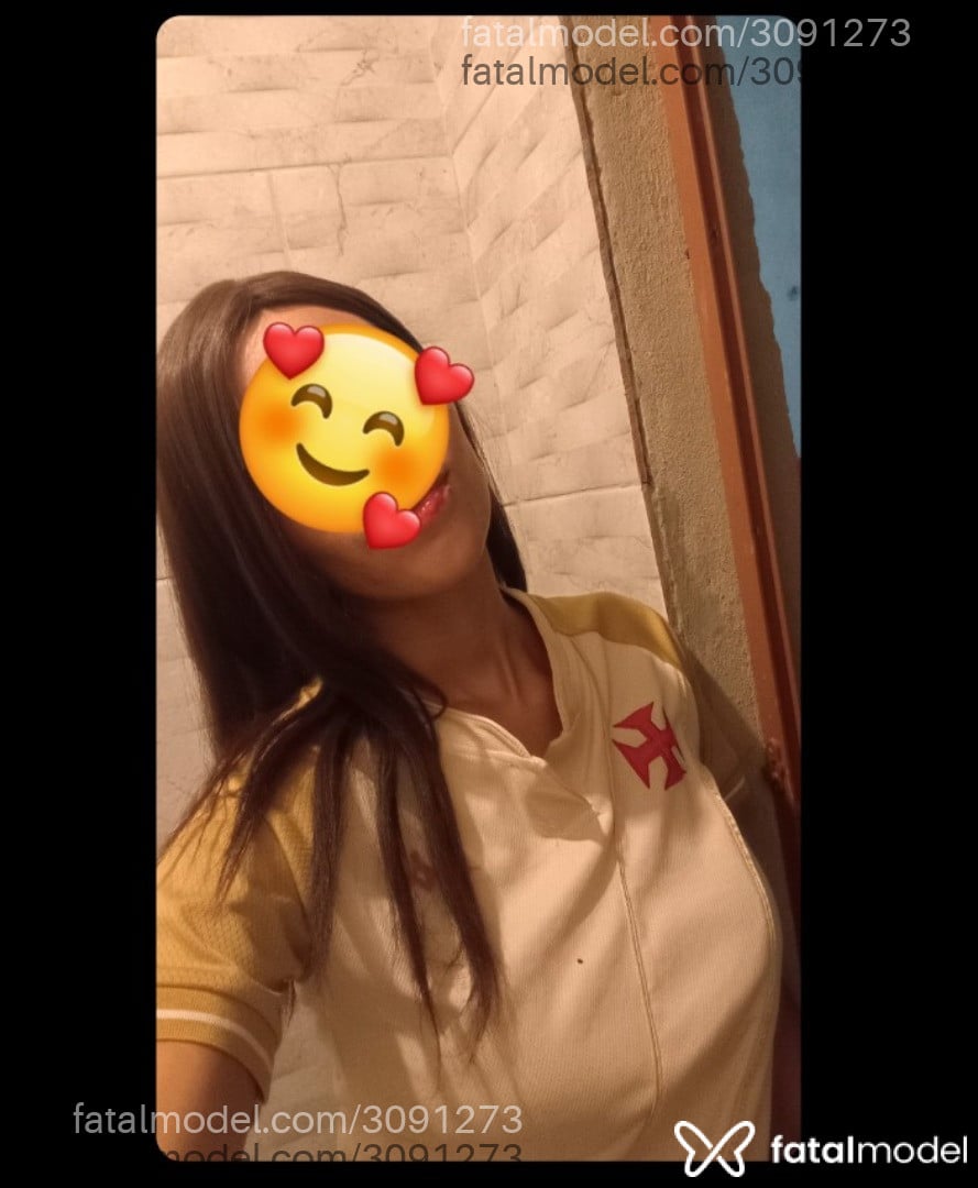 Acompanhante mulher com cabelo castanho de olhos castanhos - Milena