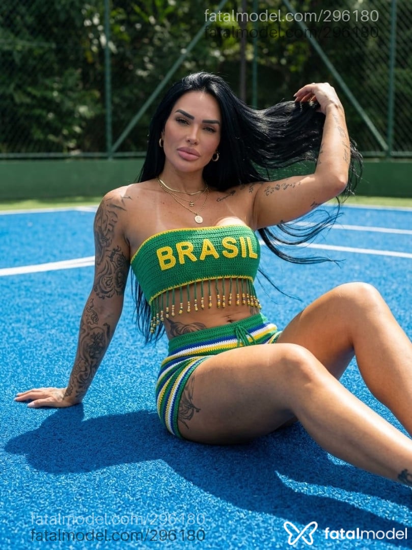 Acompanhante travesti morena (o) de olhos castanhos - PEURIS HILLARY