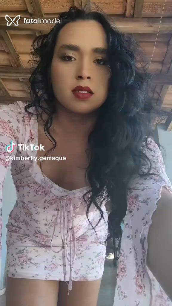 Acompanhante mulher trans morena (o) de olhos pretos - Kimberlly Acompanhante mulher trans morena (o) de olhos pretos - Kimberlly