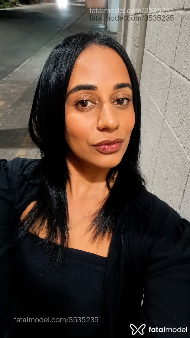 Acompanhante mulher trans morena (o) de olhos pretos - Bruna Rayssa
