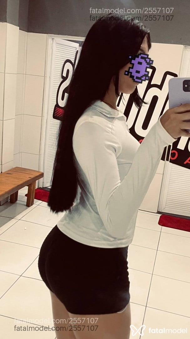 Acompanhante mulher trans morena (o) de olhos pretos - Samantaninfa