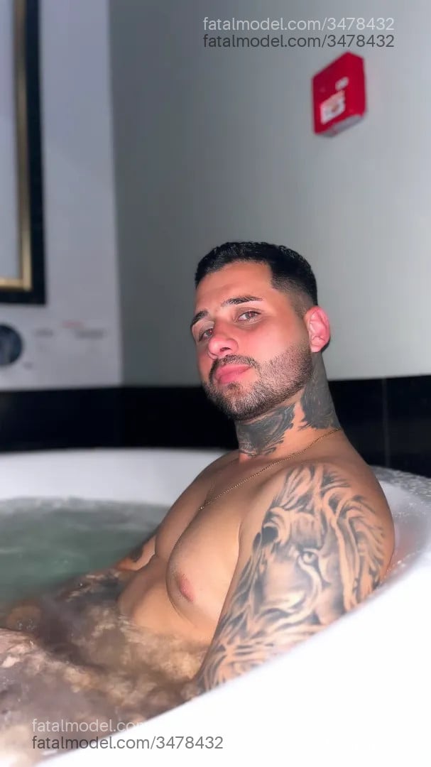 Acompanhante homem morena (o) de olhos verdes - Márcio Fernandes