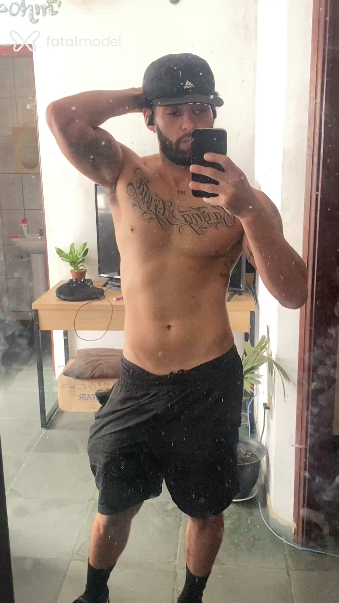 Acompanhante homem com cabelo castanho de olhos castanhos - Samuel