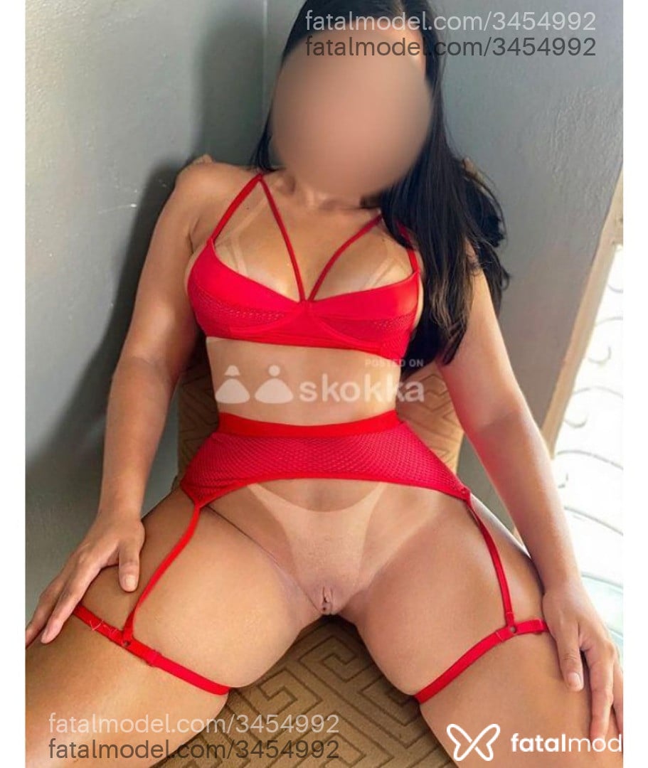 Acompanhante mulher morena (o) de olhos pretos - Bianca