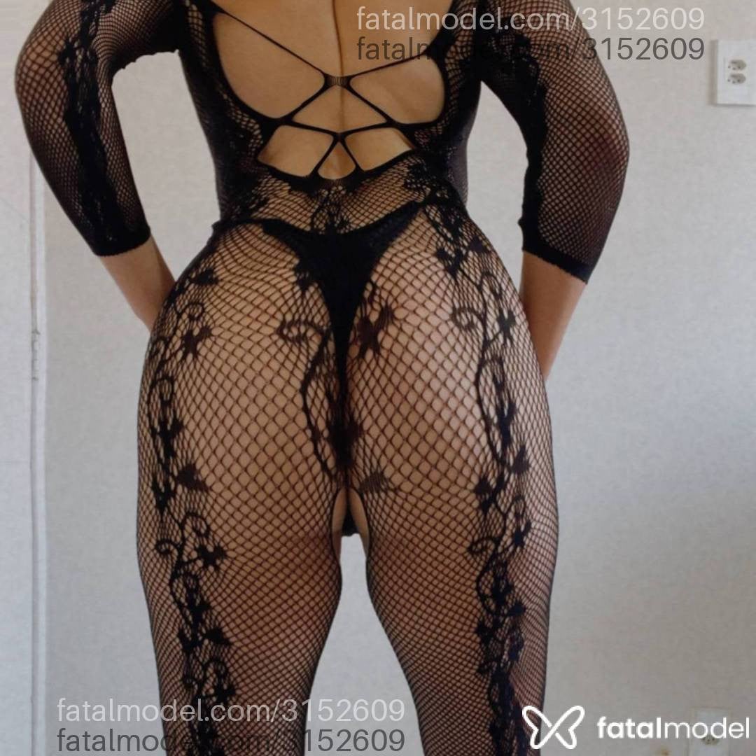 Acompanhante mulher loira (o) de olhos castanhos - Juliamassagista