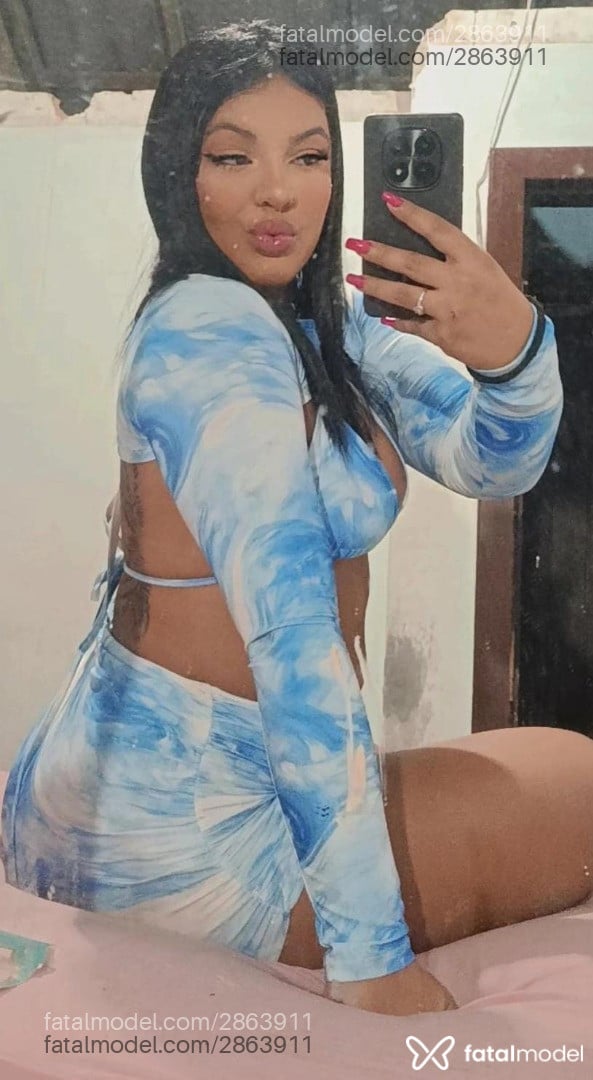 Acompanhante mulher morena (o) de olhos castanhos - Larissa Acompanhante mulher morena (o) de olhos castanhos - Larissa