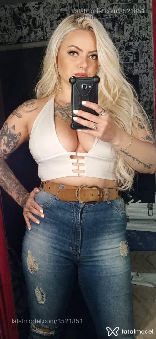 Acompanhante mulher loira (o) de olhos verdes - Alice Brandão