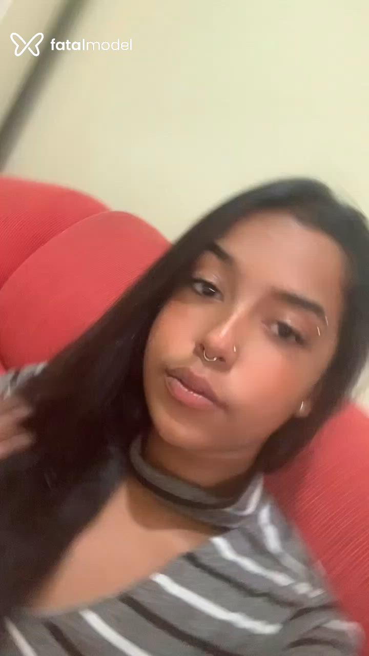 Acompanhante mulher morena (o) de olhos pretos - Kendraqueen