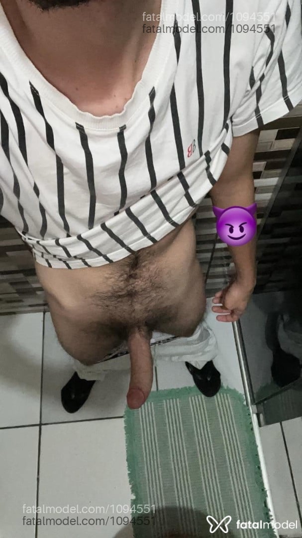 Acompanhante homem com cabelo castanho de olhos castanhos - Miguel