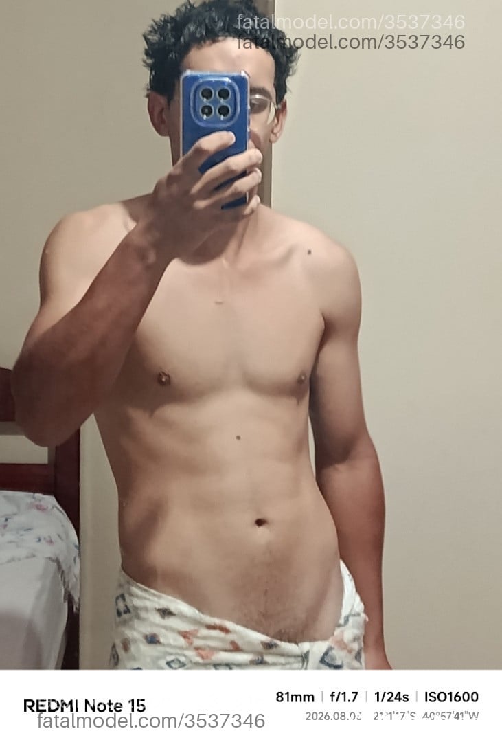 Acompanhante homem morena (o) de olhos castanhos - Nyurbr
