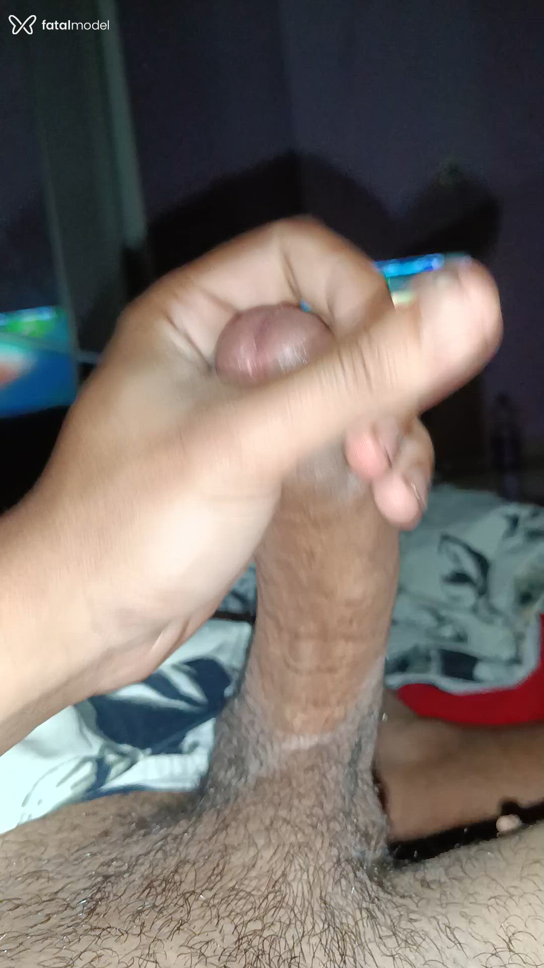Acompanhante homem morena (o) de olhos castanhos - Nyurbr