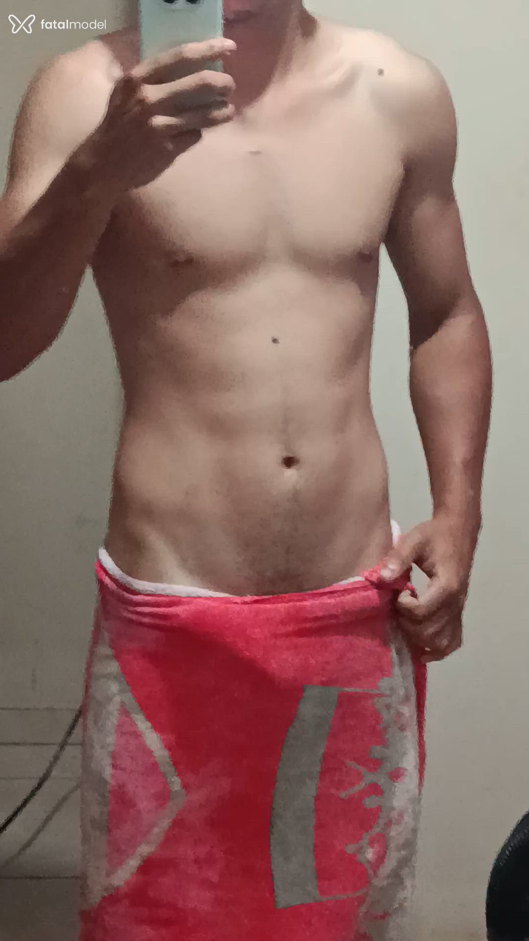 Acompanhante homem morena (o) de olhos castanhos - Nyurbr